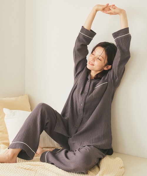 cross marche（クロスマルシェ）の「【LAFUKU/ラフク】パイピングデザインダブルガーゼパジャマ綿100％《上下セット》（ルームウェア/パジャマ・レディース・アイボリー/ベージュ/チャコール・LL/L/M）」の10枚目の写真