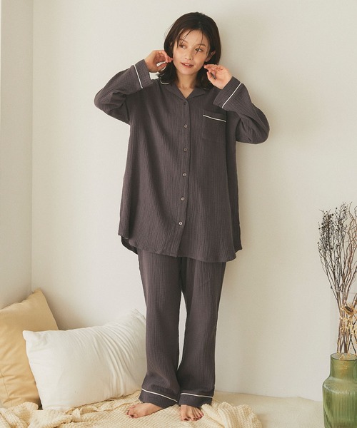 cross marche（クロスマルシェ）の「【LAFUKU/ラフク】パイピングデザインダブルガーゼパジャマ綿100％《上下セット》（ルームウェア/パジャマ・レディース・アイボリー/ベージュ/チャコール・LL/L/M）」の14枚目の写真