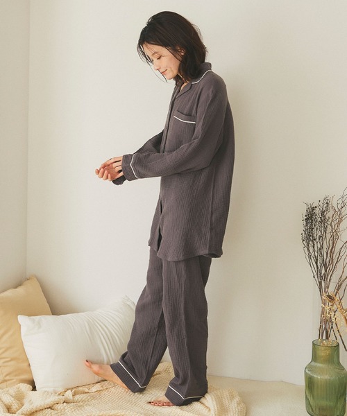 cross marche（クロスマルシェ）の「【LAFUKU/ラフク】パイピングデザインダブルガーゼパジャマ綿100％《上下セット》（ルームウェア/パジャマ・レディース・アイボリー/ベージュ/チャコール・LL/L/M）」の15枚目の写真