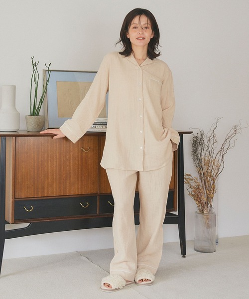 cross marche（クロスマルシェ）の「【LAFUKU/ラフク】パイピングデザインダブルガーゼパジャマ綿100％《上下セット》（ルームウェア/パジャマ・レディース・アイボリー/ベージュ/チャコール・LL/L/M）」の22枚目の写真