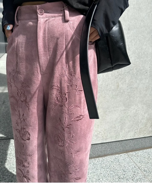 SYNTHETIC SUEDE EMBROIDERY PANTS（その他パンツ）｜Ameri（アメリ