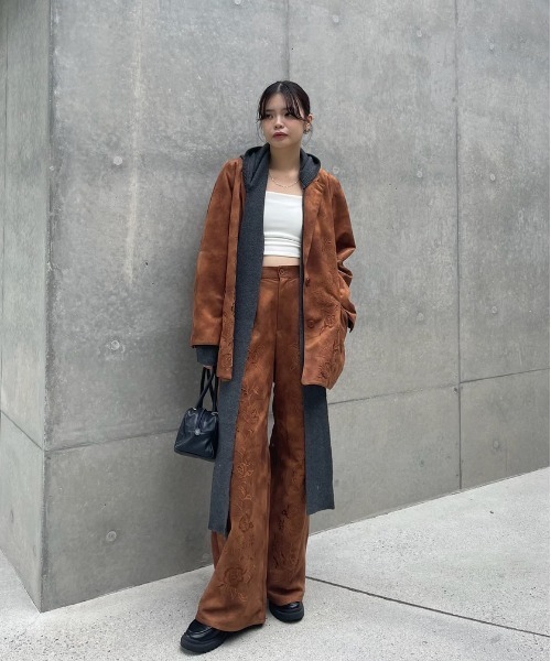 セール】SYNTHETIC SUEDE EMBROIDERY PANTS（その他パンツ）｜Ameri