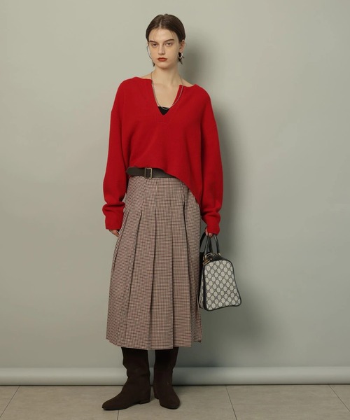 アクア深Vニット（ニット/セーター）｜CADUNE（カデュネ）の