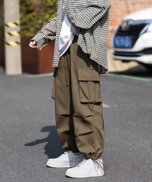 JOHNNY WOLF(ジョニーウルフ)の「PHOLIA シャーリング 裏ボア ワイド カーゴパンツ(カーゴパンツ・メンズ・ブラック/ブラウン・M/L)」の14枚目の写真