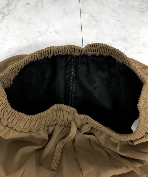 JOHNNY WOLF(ジョニーウルフ)の「PHOLIA シャーリング 裏ボア ワイド カーゴパンツ(カーゴパンツ・メンズ・ブラック/ブラウン・M/L)」の16枚目の写真