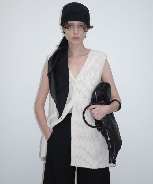 Studio Doe（スタジオドー）の「Studio Doe X-silhouette Knitted Vest（ベスト・レディース・ホワイト・SMALL）」の6枚目の写真