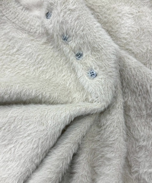 Chikashitsu +(チカシツプラス)の「【Chikashitsu +】henley neck hairy knit / 【チカシツプラス】ヘンリーネックヘアリー長袖ニット(ニット/セーター・メンズ・アイボリー/グレー/ベージュ/ブラック/ネイビー・ONE SIZE)」の6枚目の写真