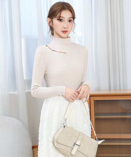 Anely(アネリー)の「プチハイネック カットアウト リブ ニット プルオーバー(ニット/セーター・レディース・チャコールグレー/ブラック/グレイッシュベージュ/ベージュ/ホワイト・FREE)」の14枚目の写真
