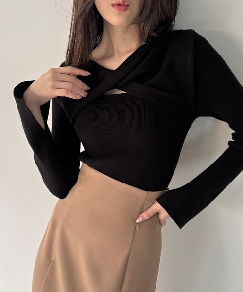 junoah(ジュノア)の「クロスドレープニットトップス(ニット/セーター・レディース・モカ/ブラック/アイボリー・MEDIUM/LARGE)」の4枚目の写真
