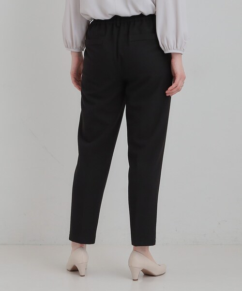 SHOO・LA・RUE（シューラルー）の「【洗濯機可/S-LL】美脚見え あったか裏起毛 テーパードパンツ（その他パンツ・レディース・ブラウン系/オフホワイト/ブラック/グレー系1/レッド系1・03/04/02/01）」の18枚目の写真