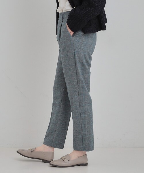 SHOO・LA・RUE（シューラルー）の「【洗濯機可/S-LL】美脚見え あったか裏起毛 テーパードパンツ（その他パンツ・レディース・ブラウン系/オフホワイト/ブラック/グレー系1/レッド系1・03/04/02/01）」の21枚目の写真