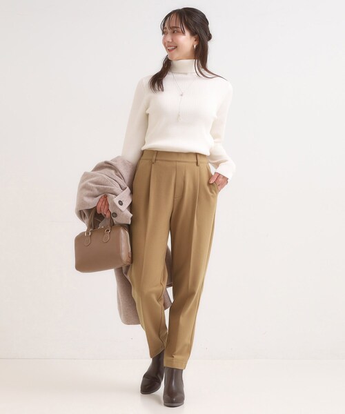 SHOO・LA・RUE（シューラルー）の「【洗濯機可/S-LL】美脚見え あったか裏起毛 テーパードパンツ（その他パンツ・レディース・ブラウン系/オフホワイト/ブラック/グレー系1/レッド系1・03/04/02/01）」の7枚目の写真