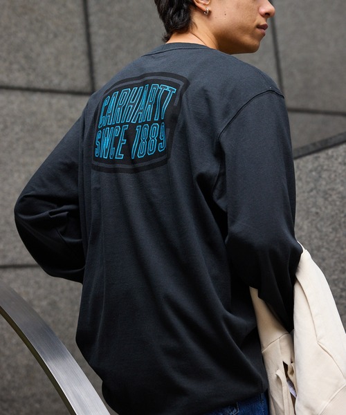 Carhartt(カーハート)の「Carhartt/カーハート Loose Fit Heavyweight Long-Sleeve Pocket 1889 Graphic T-Shirt コットンロンTee バックプリント(Tシャツ/カットソー・メンズ・グリーン/ブラック・XL/L/M)」の2枚目の写真