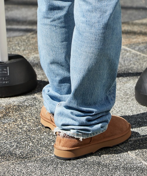 EMU Australia（エミューオーストラリア）の「EMU Australia/エミュオーストラリア Sharky Scuff シープスキン ムートンスリッポン（スリッポン・レディース・ブラウン/ブラック・8/7/6）」の9枚目の写真