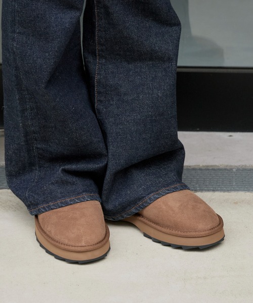 EMU Australia（エミューオーストラリア）の「EMU Australia/エミュオーストラリア Sharky Scuff シープスキン ムートンスリッポン（スリッポン・レディース・ブラウン/ブラック・8/7/6）」の19枚目の写真