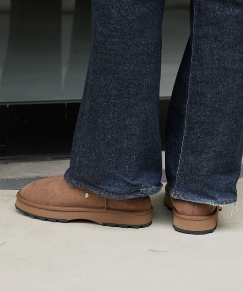 EMU Australia（エミューオーストラリア）の「EMU Australia/エミュオーストラリア Sharky Scuff シープスキン ムートンスリッポン（スリッポン・レディース・ブラウン/ブラック・8/7/6）」の21枚目の写真