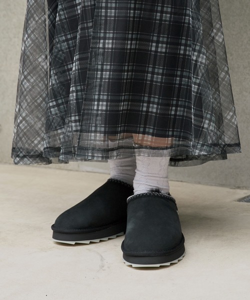 EMU Australia（エミューオーストラリア）の「EMU Australia/エミュオーストラリア Sharky Scuff シープスキン ムートンスリッポン（スリッポン・レディース・ブラウン/ブラック・8/7/6）」の17枚目の写真