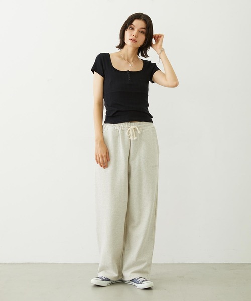 MILKFED.(ミルクフェド)の「HENLEY NECK S/S TOP(Tシャツ/カットソー・レディース・オフホワイト/ライトピンク/ブラック・ONE SIZE)」の14枚目の写真