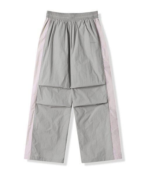 AVANDRESS（アバンドレス ）の「Aachen Side Pants KHAKI（スウェットパンツ・レディース・カーキ・MEDIUM/LARGE）」の2枚目の写真