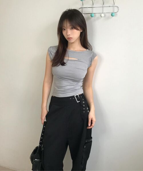 FLAREUP(フレアアップ)の「アシンメトリードレープロールアップTシャツ(FL-165_グレー)(Tシャツ/カットソー・レディース・グレー・OS)」の12枚目の写真