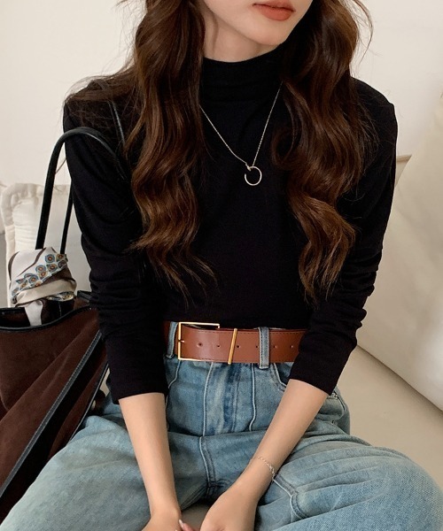gossip!ロサンゼルス(ゴシップロサンゼルス)の「ハイネックプレーンカットソー(Tシャツ/カットソー・レディース・オフホワイト/ブラック/ライトグレー・FREE)」の3枚目の写真