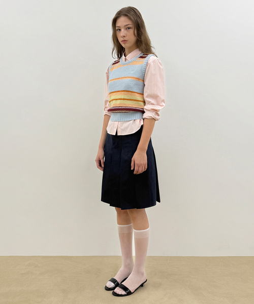 SINOON（シヌーン）の「Sinoon Mix Stripe Knit Vest (Blue Mix)（ニット/セーター・レディース・ブルー・FREE）」の2枚目の写真