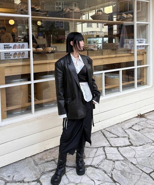WESLEYHYUSTON（ウェズリーユーストン）の「THREE TUCK GURKHA SKIRT BLACK（スカート・レディース・その他・SMALL/MEDIUM）」の2枚目の写真