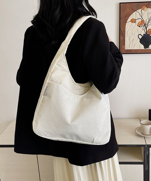 Miniministore(ミニミニストア)の「ワンショルダー バッグA4 コーデュロイ(ショルダーバッグ・レディース・グレー/ブラック/アイボリー・FREE)」の4枚目の写真