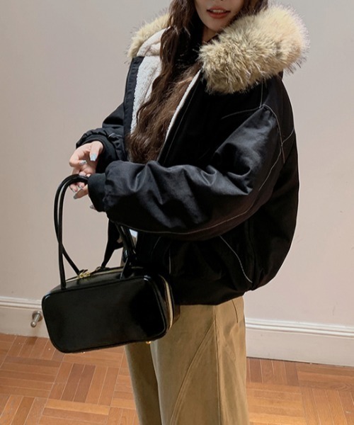 NANEA（ナネア）の「裏ボアファーフーディブルゾン（ブルゾン・レディース・ブラック/カーキ・SMALL/MEDIUM/LARGE/X-LARGE）」の15枚目の写真