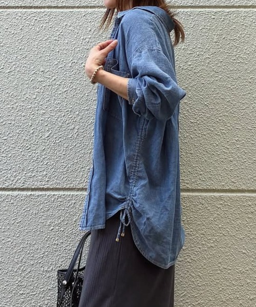 Emma Taylor(エマテイラー)の「【秋に活躍!】シルエット変更可!シアーデニムドロストシャツ(シャツ/ブラウス・レディース・ブルー/グレー・FREE)」の7枚目の写真