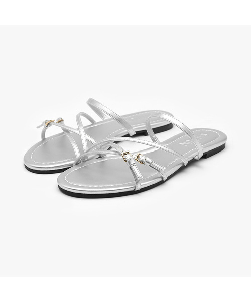 SAPPUN(サプン)の「Leons Buckle Strap Slippers (1cm)(サンダル・レディース・ホワイト/ブラック/シルバー・22.5cm/23cm/23.5cm/24cm/24.5cm/25cm/25.5cm)」の3枚目の写真