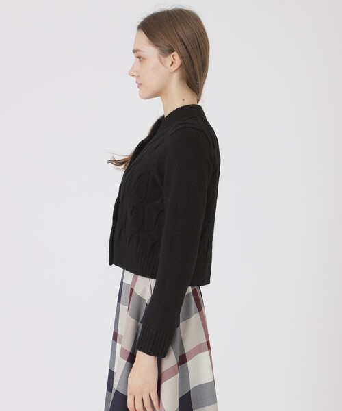 BLUE LABEL CRESTBRIDGE（ブルーレーベルクレストブリッジ）の「【限定カラーあり】ヘアリーアルパカウールカーディガン（カーディガン/ボレロ・レディース・オフホワイト/ブラック/グレー系その他・38）」の15枚目の写真