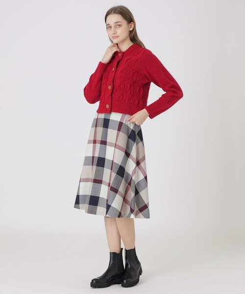 BLUE LABEL CRESTBRIDGE（ブルーレーベルクレストブリッジ）の「【限定カラーあり】ヘアリーアルパカウールカーディガン（カーディガン/ボレロ・レディース・オフホワイト/ブラック/グレー系その他・38）」の18枚目の写真