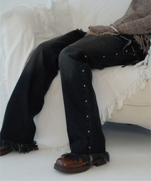 ZIZEMUSEUM(ジゼミュージアム)の「STUD DENIM SKIRT LAYERED PANTS (BLACK)(デニムパンツ・レディース・その他・SMALL/MEDIUM/LARGE)」の5枚目の写真