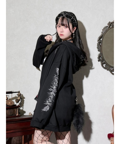 ねこ耳ファーしっぽ付き裏起毛ジップパーカー（パーカー）｜NOEMIE