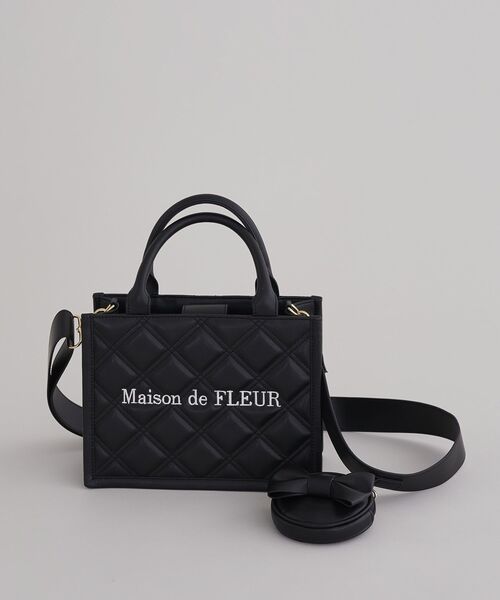 Maison de FLEUR（メゾンドフルール）の「ミニポーチ付きキルティングトートバッグ（ハンドバッグ・レディース・ブラック/ピンク・FREE）」の2枚目の写真