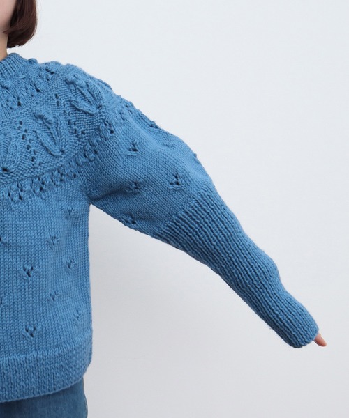 CHILD WOMAN（チャイルドウーマン）の「ネパールギルボックス 求心もよう編みプルオーバー（ニット/セーター・レディース・サックスブルー・FREE）」の6枚目の写真