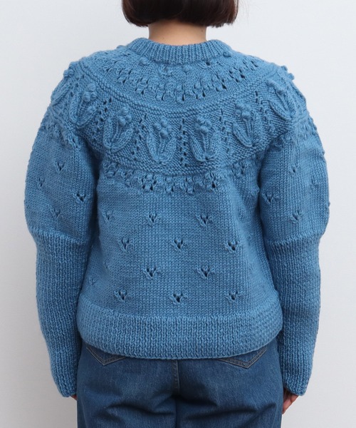 CHILD WOMAN（チャイルドウーマン）の「ネパールギルボックス 求心もよう編みプルオーバー（ニット/セーター・レディース・サックスブルー・FREE）」の10枚目の写真