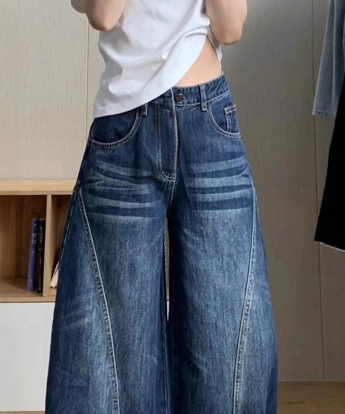 REBALANCE(リバランス)の「ワイドデニムパンツ(デニムパンツ・レディース・A/B・LARGE/MEDIUM)」の1枚目の写真