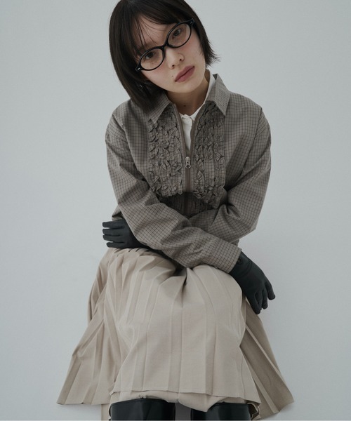 FEKETE（フェケテ）の「check frill shirt blouson / チェックフリルシャツブルゾン（ブルゾン・レディース・ブラック/ベージュ・LARGE/MEDIUM/SMALL）」の19枚目の写真