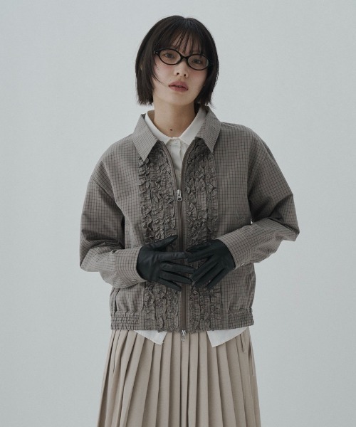 FEKETE（フェケテ）の「check frill shirt blouson / チェックフリルシャツブルゾン（ブルゾン・レディース・ブラック/ベージュ・LARGE/MEDIUM/SMALL）」の13枚目の写真