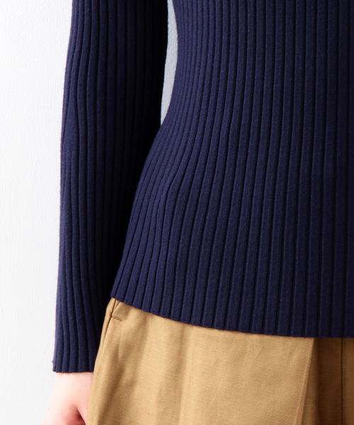 Ray BEAMS（レイビームス）の「◇RBS / リブ フレアスリーブ クルーネック（ニット/セーター・レディース・オフホワイト/ネイビー/ベージュ・ONE SIZE）」の10枚目の写真