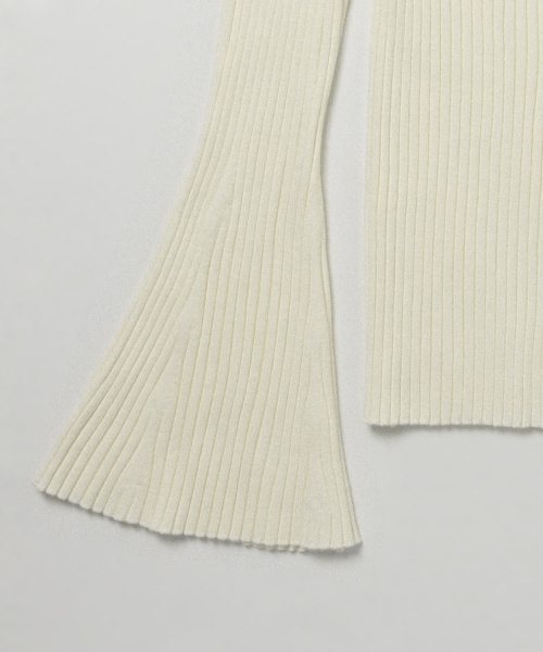 Ray BEAMS（レイビームス）の「◇RBS / リブ フレアスリーブ クルーネック（ニット/セーター・レディース・オフホワイト/ネイビー/ベージュ・ONE SIZE）」の19枚目の写真