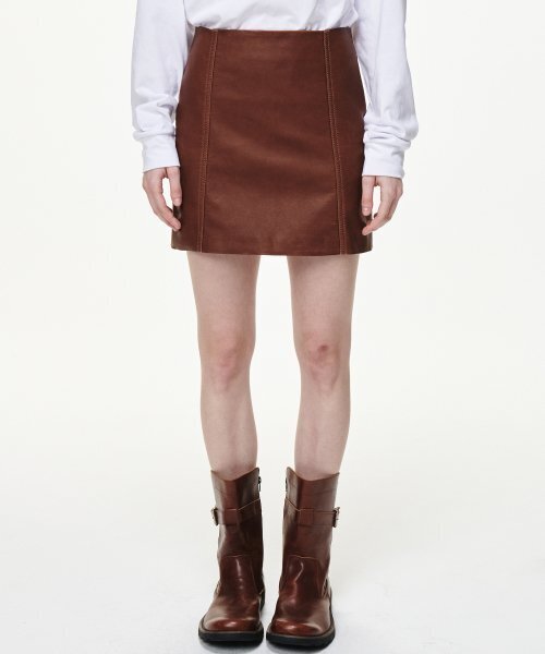 B QUIET(ビークワイエット)の「FAUX LEATHER WASHED MINI SKIRTS_TAN BROWN(スカート・レディース・その他・MEDIUM/SMALL)」の6枚目の写真