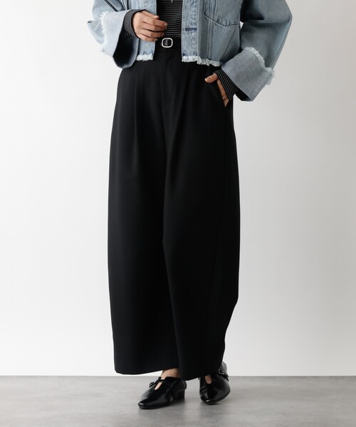 abahouse mavie（アバハウスマヴィ）の「【後ろウエストゴム】ダブルクロスカーブパンツ（スラックス・レディース・オフホワイト/ブラック・36/38/40）」の17枚目の写真