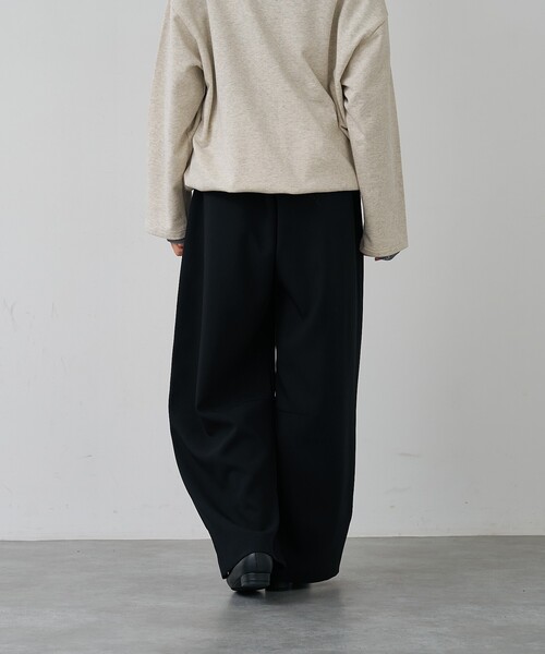abahouse mavie（アバハウスマヴィ）の「【後ろウエストゴム】ダブルクロスカーブパンツ（スラックス・レディース・オフホワイト/ブラック・36/38/40）」の21枚目の写真