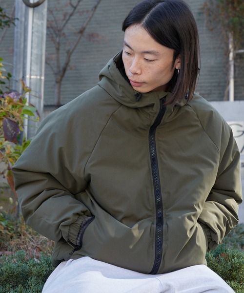 ま*き様 BRIEFING フード付きアウター オリーブ Theater code（シアターコード）の「Basic Hooded Quilted Jacket