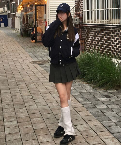 PRENDA(プレンダ)の「SWEAT VARSITY JACKET NAVY(スタジャン・レディース・その他・SMALL)」の2枚目の写真