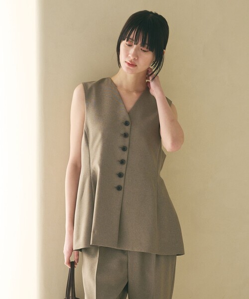 BEAUTY&YOUTH UNITED ARROWS（ビューティーアンドユースユナイテッドアローズ）の「【WEB限定 Wardrobe DAILY MINIMAL】メランジ ペプラムベスト ウォッシャブル（ベスト・レディース・モカ/ブラック・S/M）」の4枚目の写真