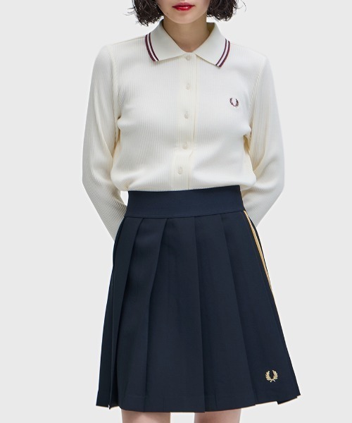 FRED PERRY（フレッドペリー）の「Tape Detail Pleated Skirt／テープディテールプリーツスカート（スカート・レディース・ブラック・6/8/10）」の8枚目の写真